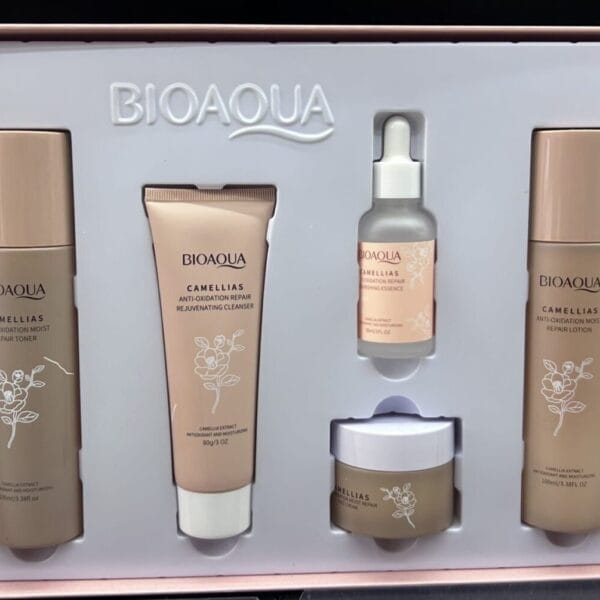 BIOAQUA სახის მოვლის ნაკრები კამელიას ექსტრაქტით