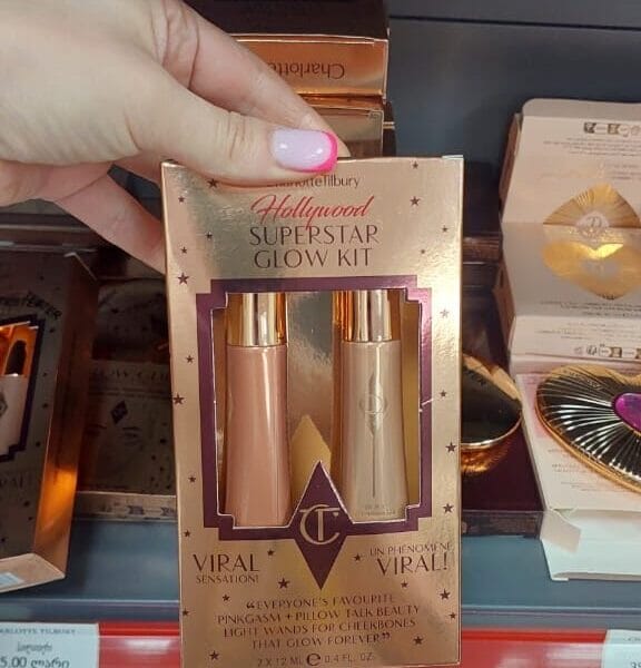 Charlotte Tilbury თხევადი რუჯისა და ჰაილაითერის ნაკრები (2 x 5 მლ)